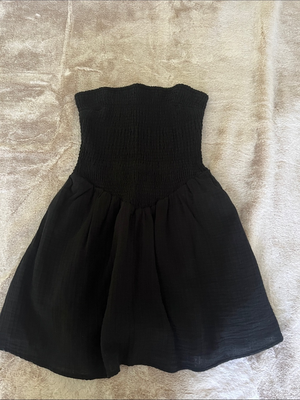 Universal Thread Black Strapless Smocked Skater Dress. 100% cotton, worn once